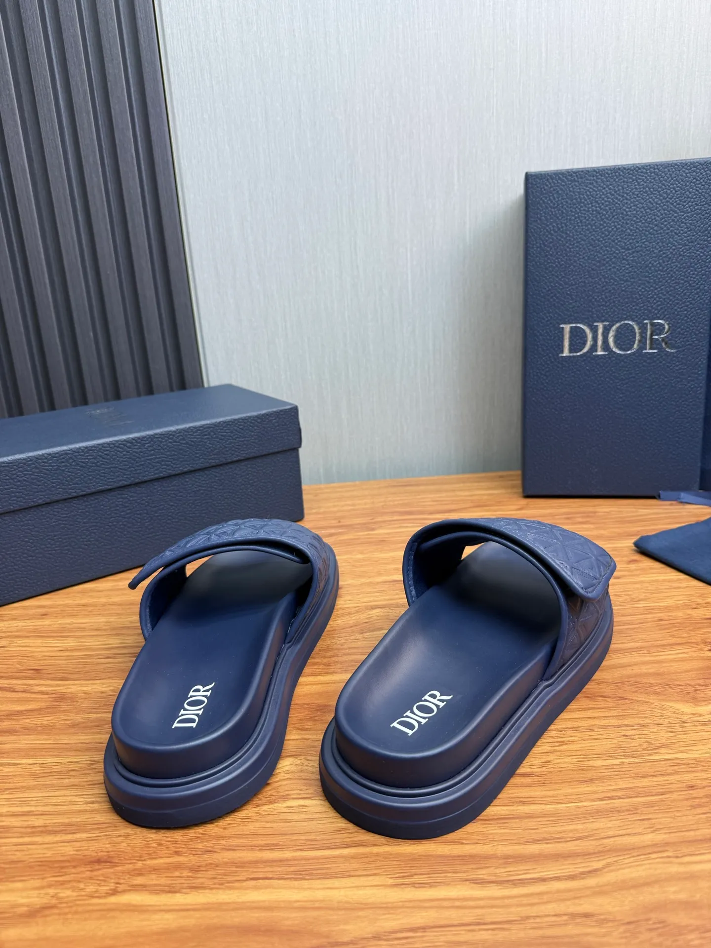 Men's shoes 280💰 Dior. Men's slippers🩴Official website 1:1 production 38-45 yards 45 46 🉑️Customized original material shipped✅